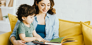 
		
		
		
		
		
		
		
		
		Studi: Buku Cetak Lebih Baik daripada Buku Digital untuk Membacakan Buku untuk Balita
		
	