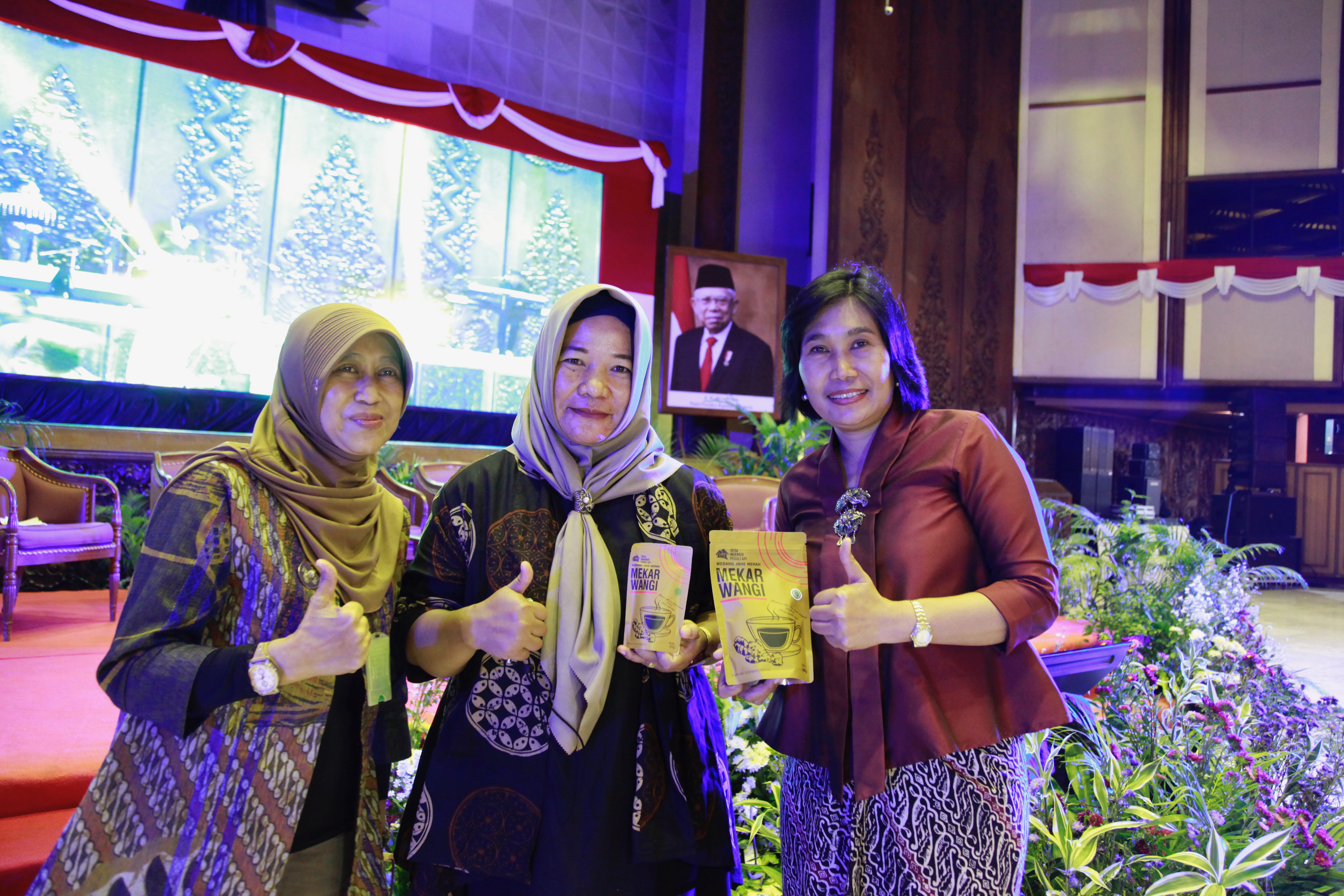 
		Perempuan Berperan Lestarikan Lingkungan Hidup, Rita Ayuwandari Jadi Inspirasi karena Cegah Kebakaran Hutan Berkat Jahe Merah
		
	