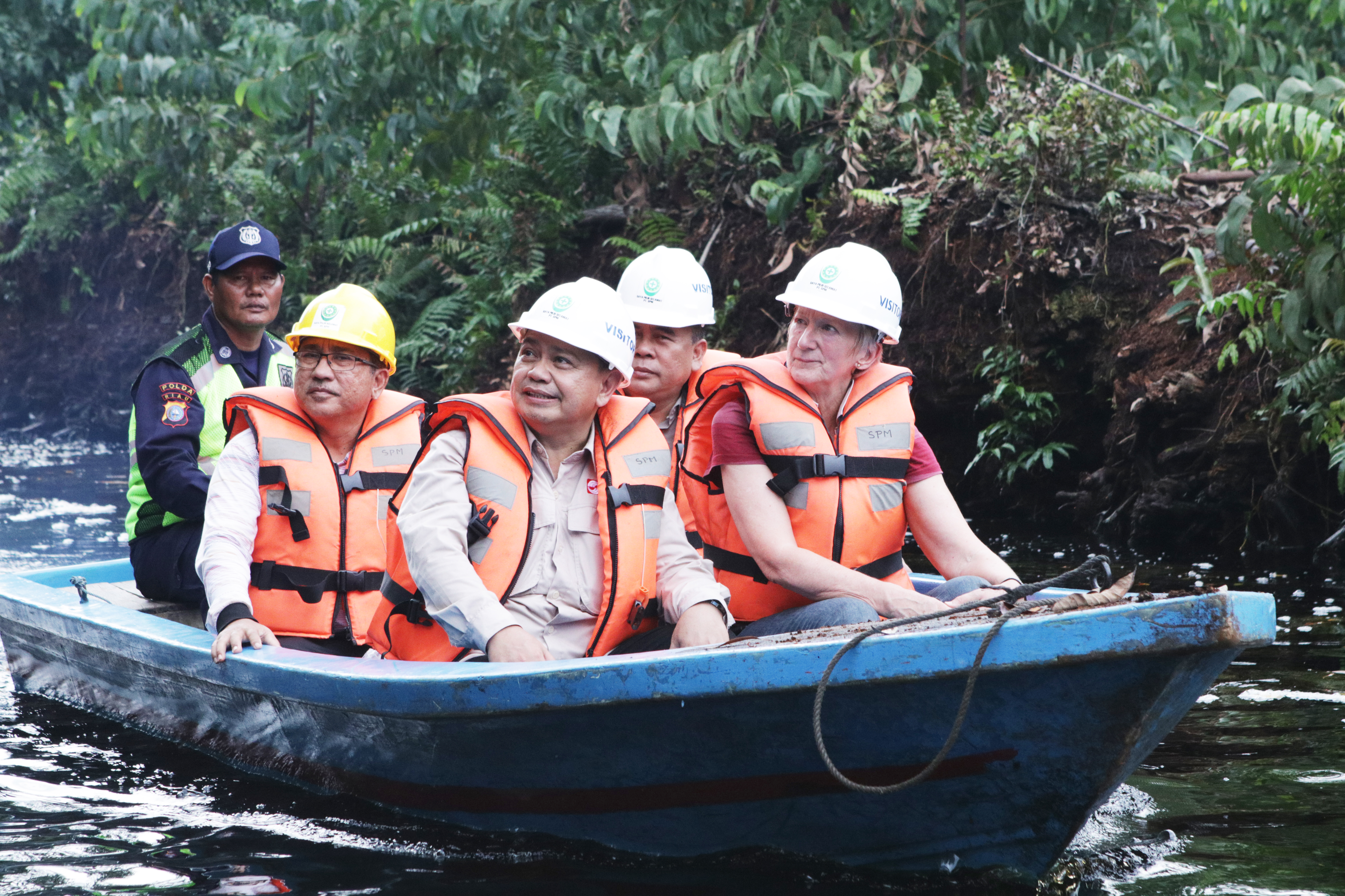 Dolly Priatna: Dedikasi Diri untuk Konservasi Agar Kekayaan Ragam Hayati Indonesia Tetap Lestari