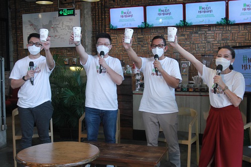 
		#NgopiMembumi Ajak Penikmat Kopi untuk Bantu Wujudkan Indonesia yang Merdeka dari Sampah Plastik
		
	