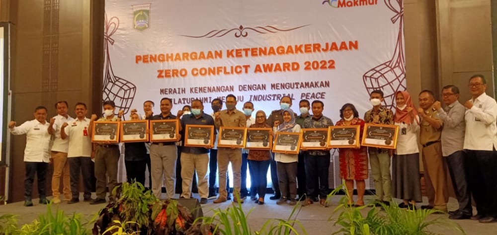 
		Raih Predikat Zero Conflict,  PT Ekamas Fortuna Contoh Nyata Perusahaan Ramah Pekerja
		
	