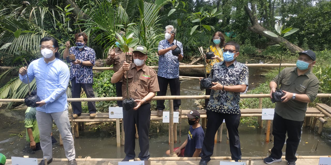 
		Mewujudkan Suaka Margasatwa Muara Angke sebagai Pusat Pendidikan Lingkungan di Jakarta
		
	