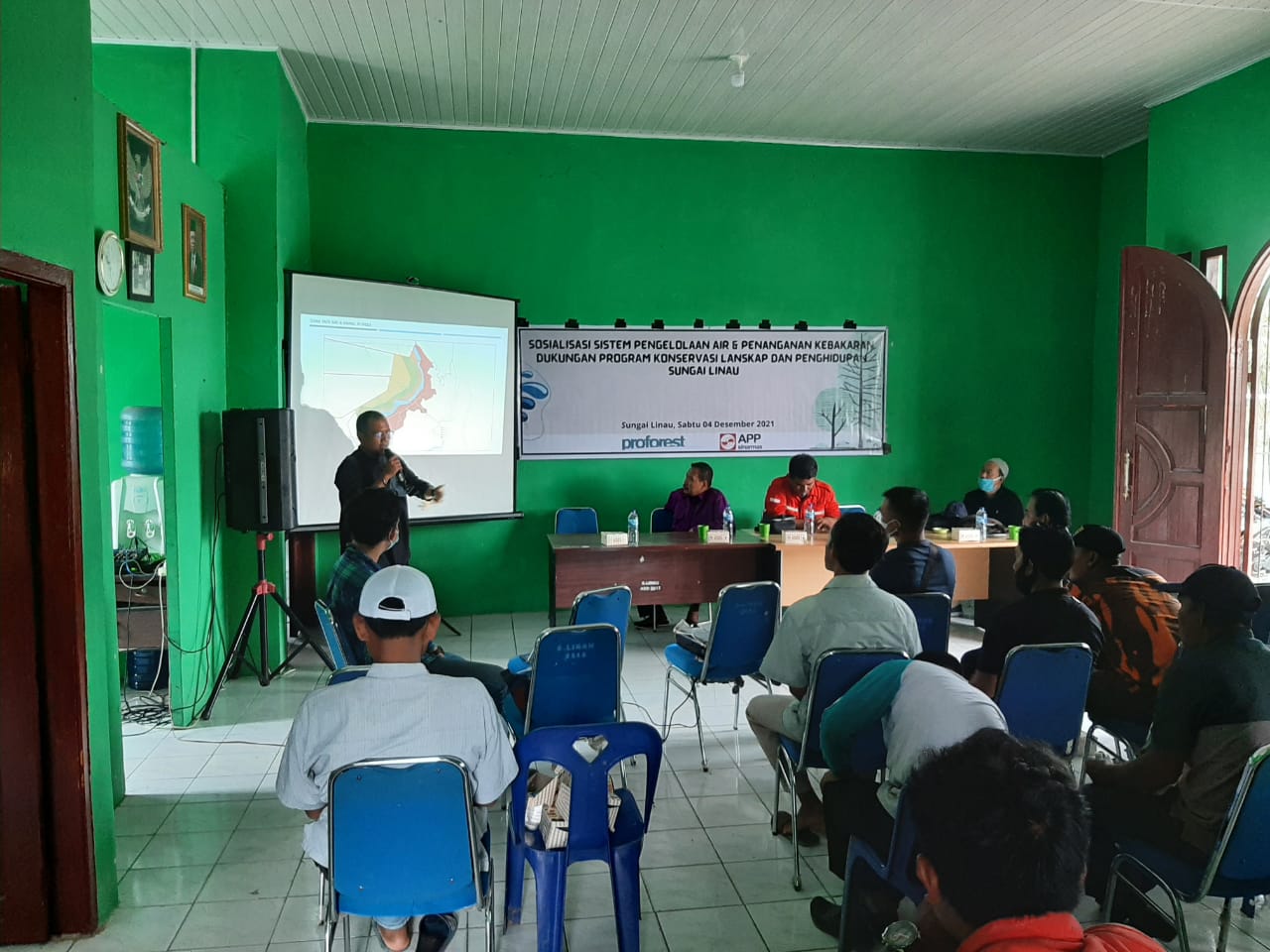 
		Melengkapi komunitas Sungai Linau dengan kemampuan melindungi biosfer sekitar
		
	