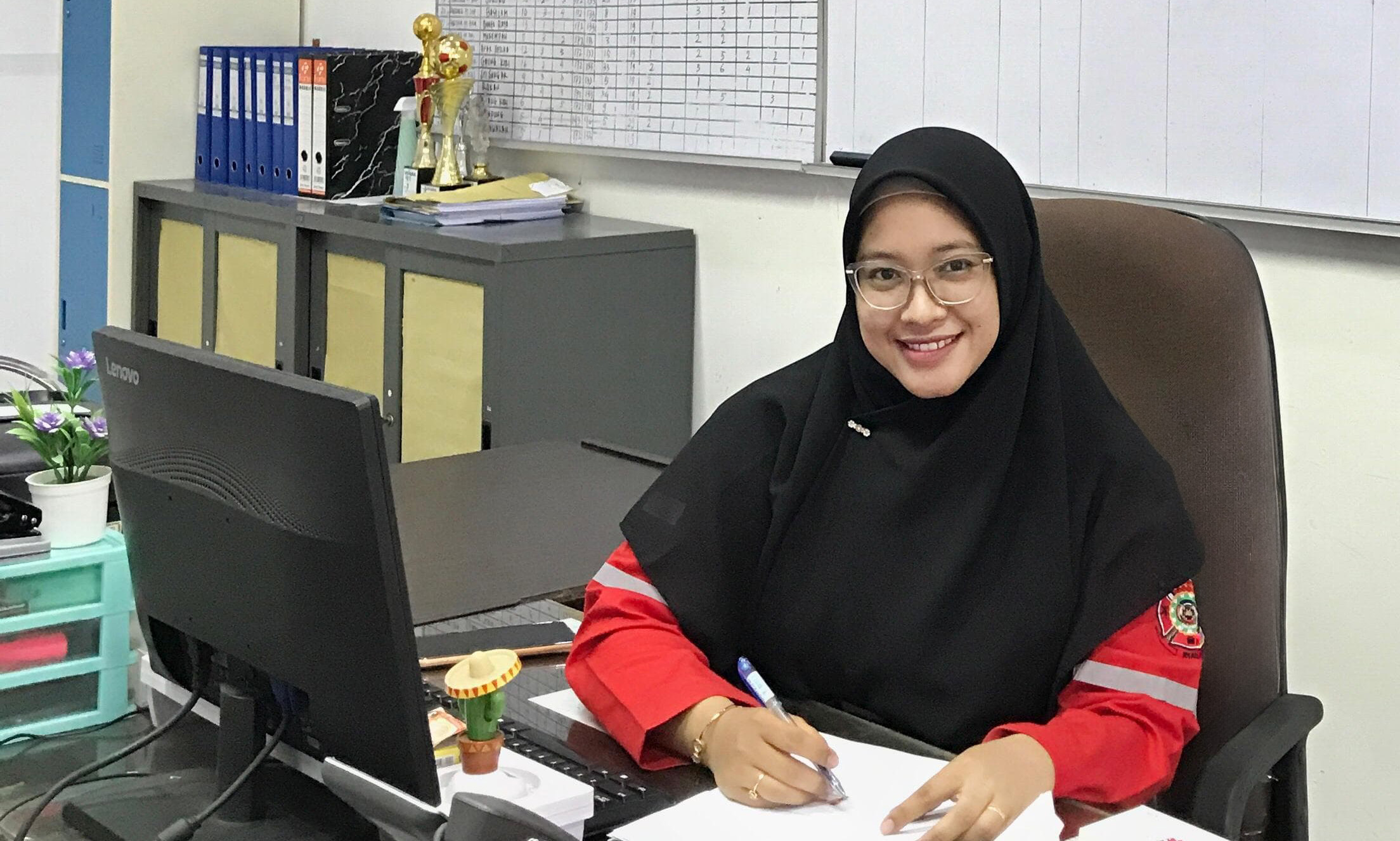 
		Cindy Claudya: Mengolah angka dan menganalisis data untuk melindungi masyarakat dari kebakaran hutan
		
	