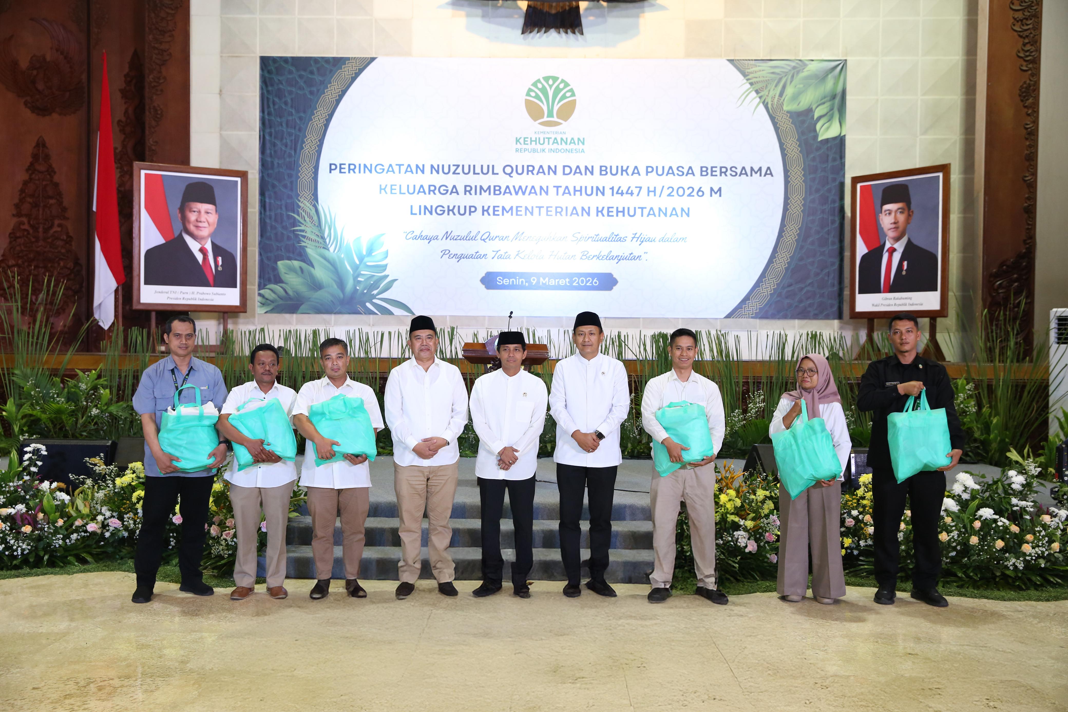 
		APP Group Berpartisipasi dalam Peringatan Nuzulul Quran Bersama Kementerian Kehutanan
		
	